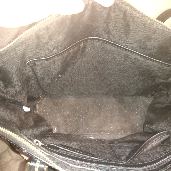 Sale!!🎁🔥😍Michael Kors Charlotte style purse - Picture 7 of 8